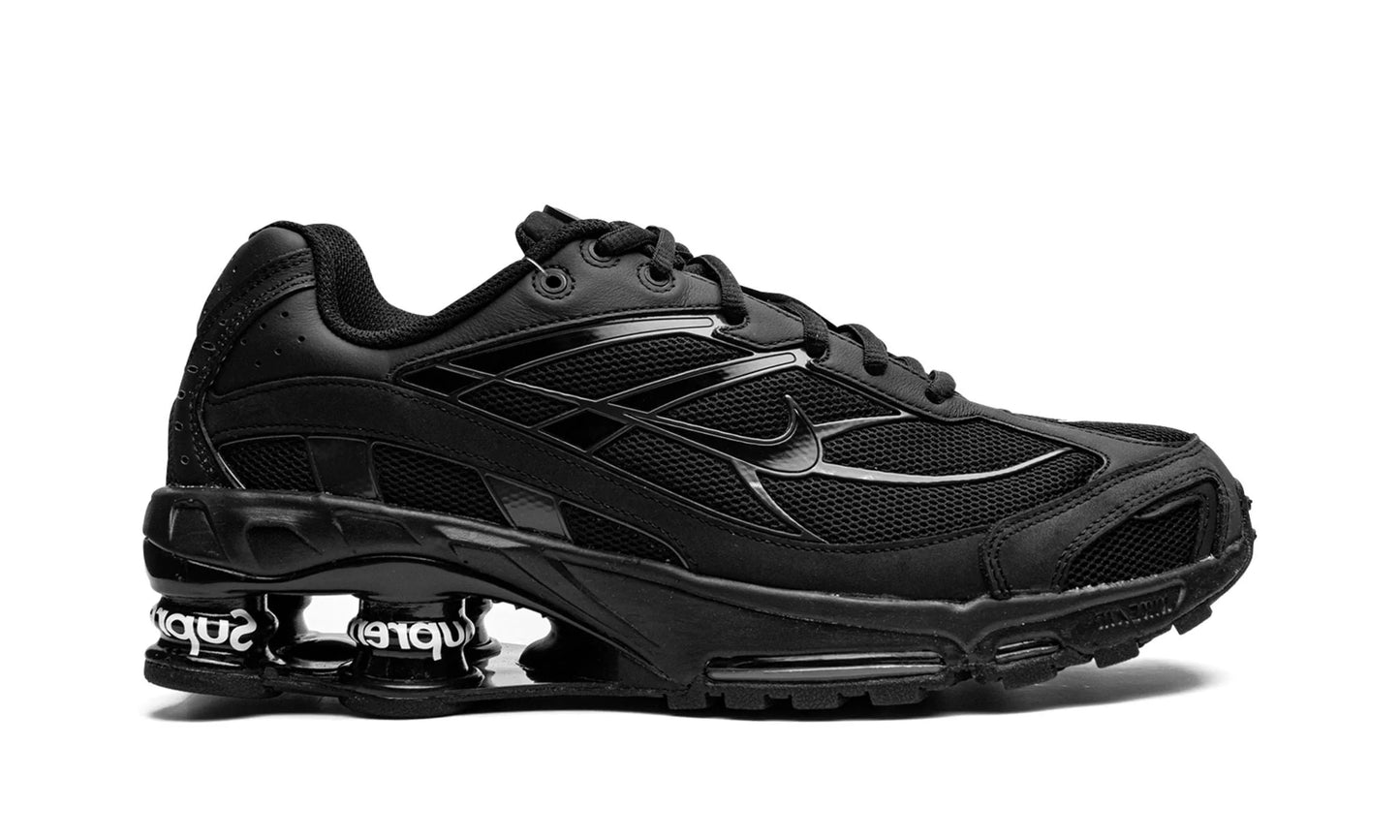 Nike Shox R4 Supreme